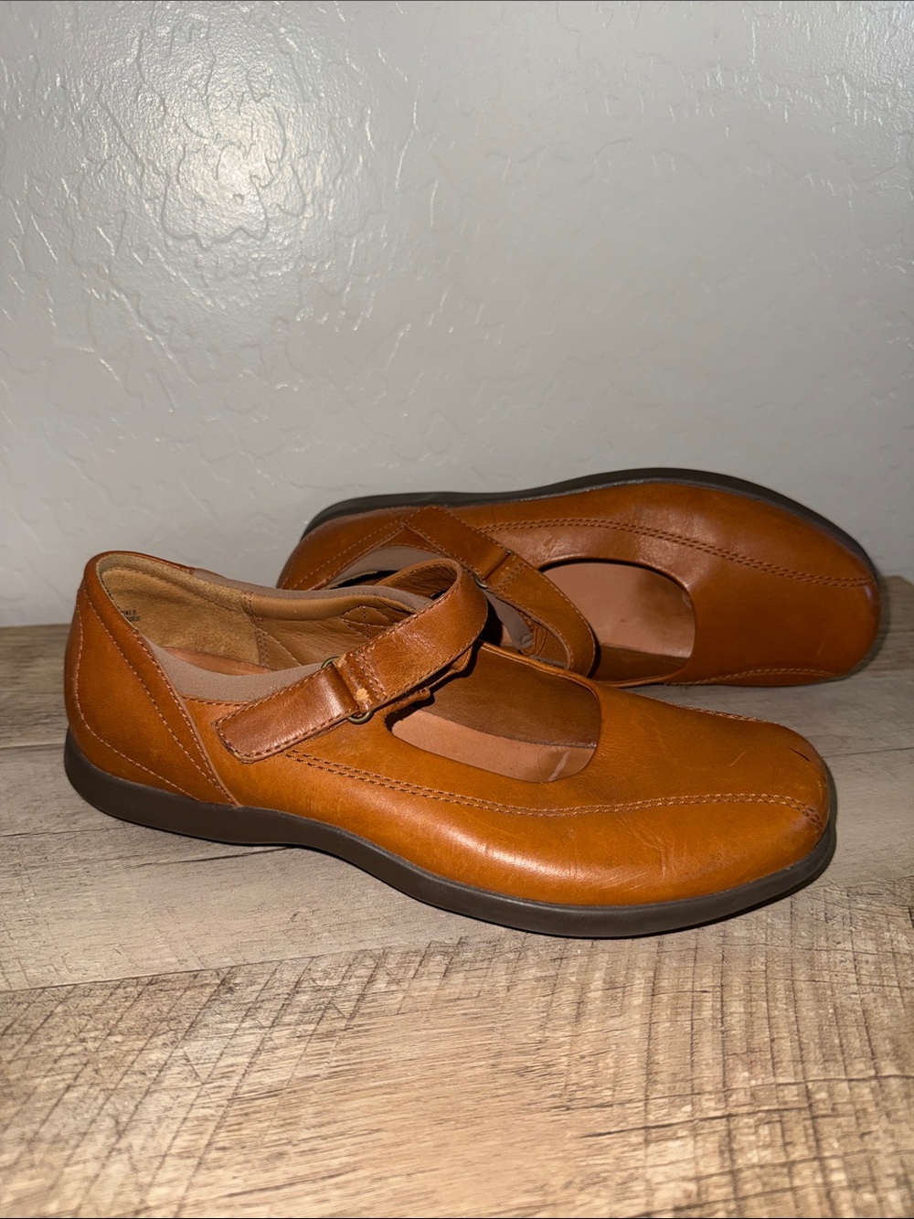Roots Women Leather Mary Jane Shoes sz 8